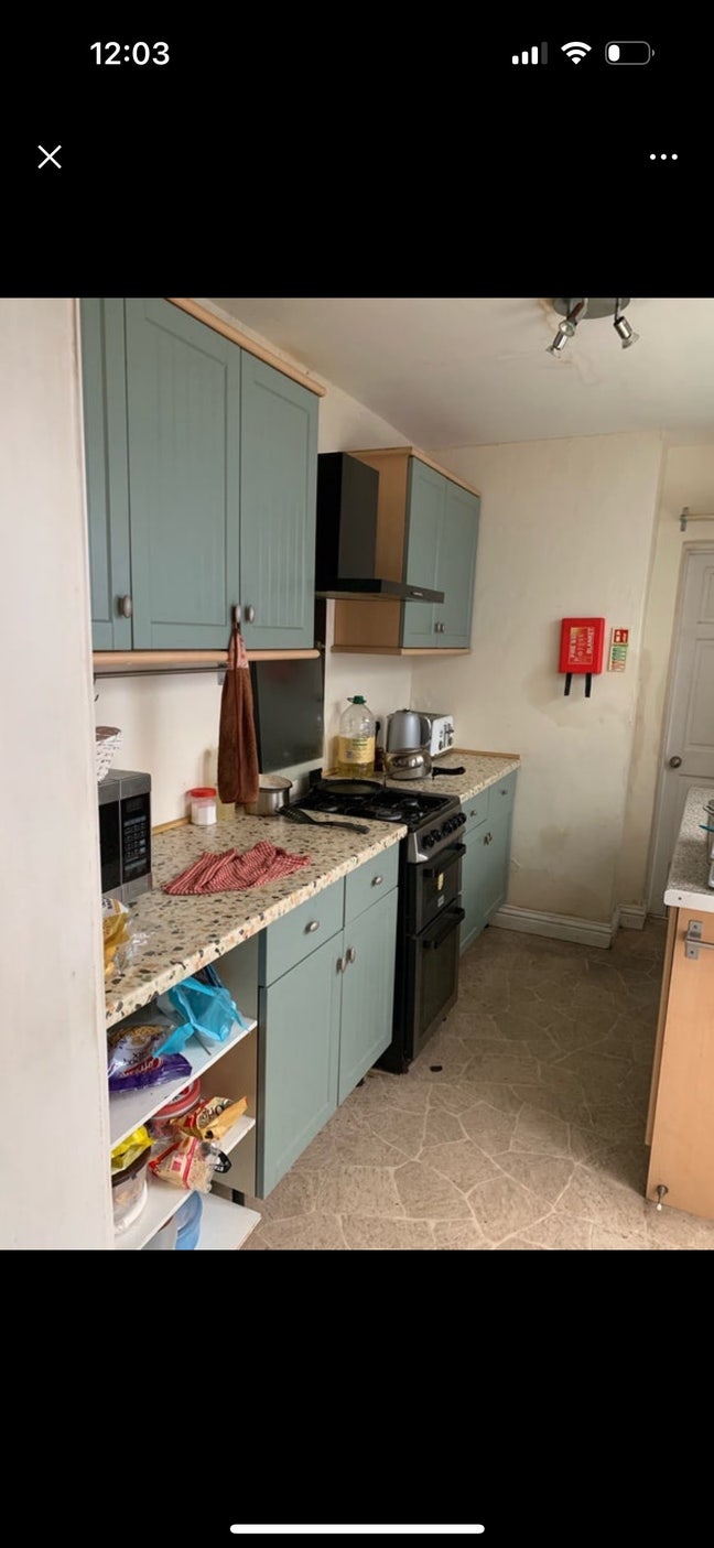 Furnished Double Bedroom  Main Photo