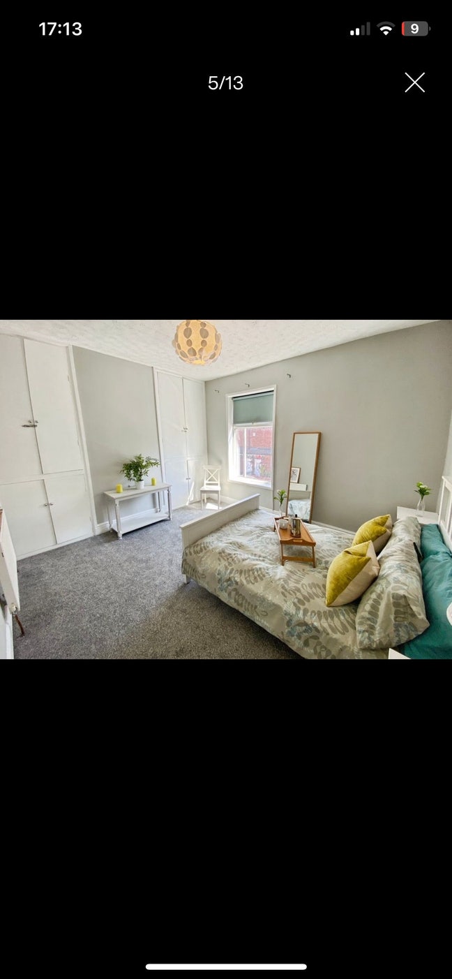 Large sunny double room in friendly MCR house  Main Photo