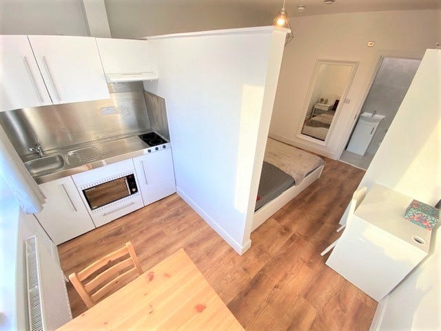 Stunning Self Contained Studio Main Photo