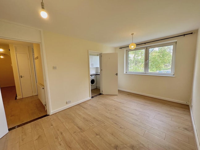 Bright Large 2 bedroom flat in Deptford /New Cross Main Photo