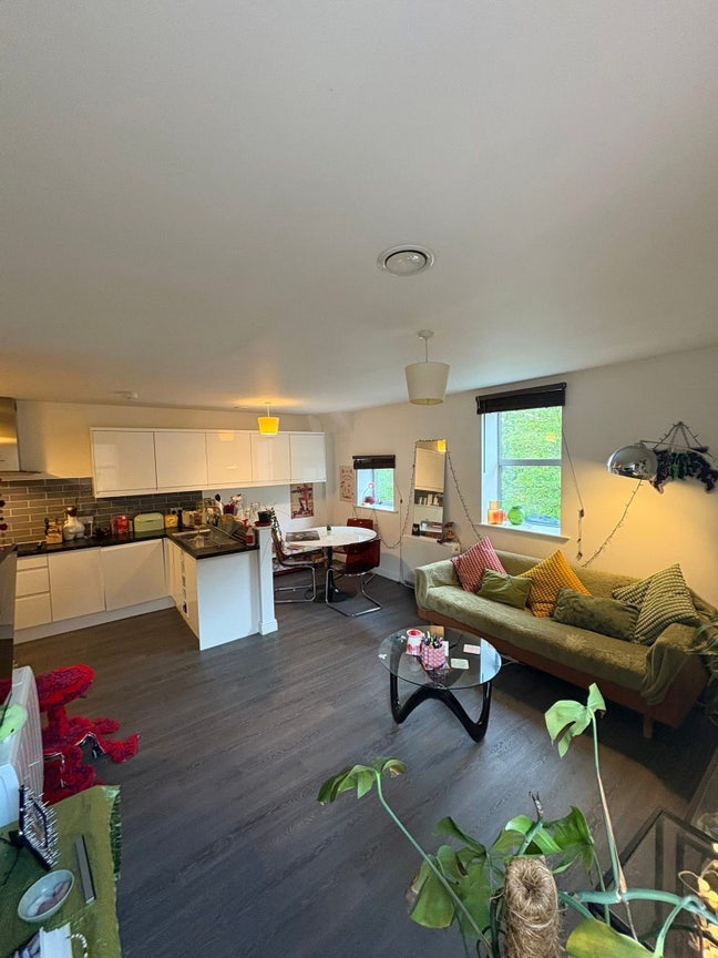 Room in Horfield 2 Bed Flat- Move in ASAP Main Photo