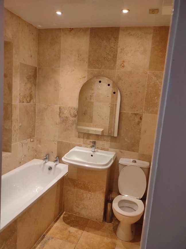 Single room available in NE6 Main Photo