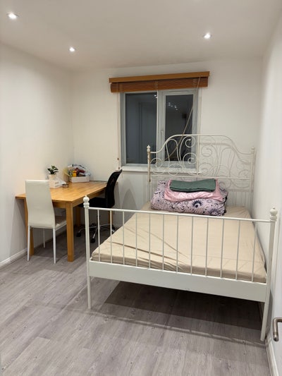 Short term 2 months home for Working Professionals Main Photo