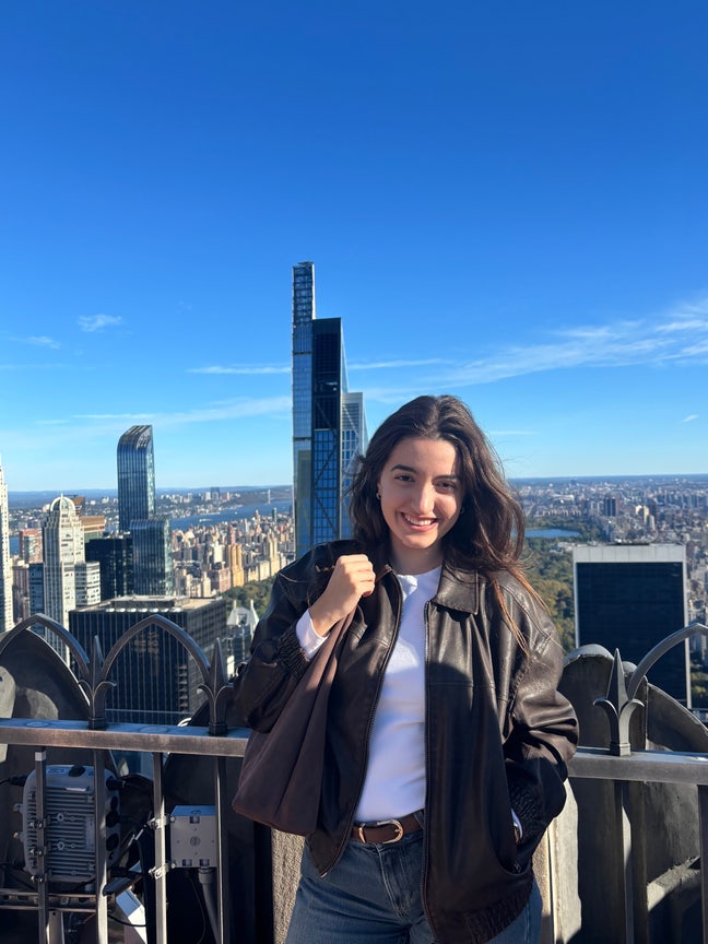 Looking for a double en-suite room or for flatmate Main Photo