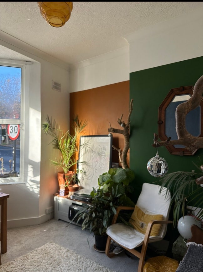 Spare room in cozy flat  Main Photo