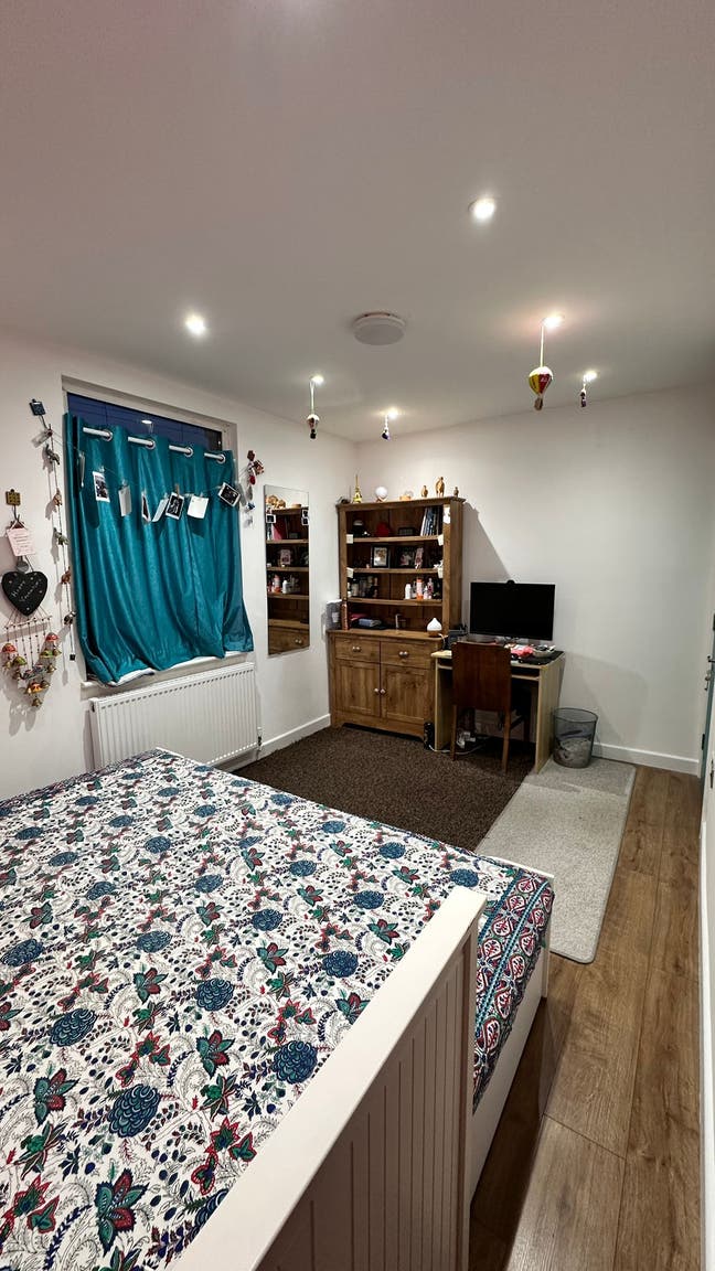 Room single in Feltham, Hounslow, Hatton Cross Main Photo