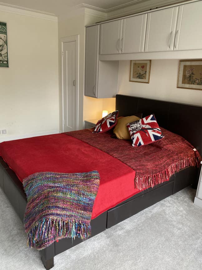 4 Bed Putney Flat - one super sized room wef 31/01 Main Photo