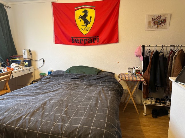 Sublet - Spacious double bedroom Main Photo