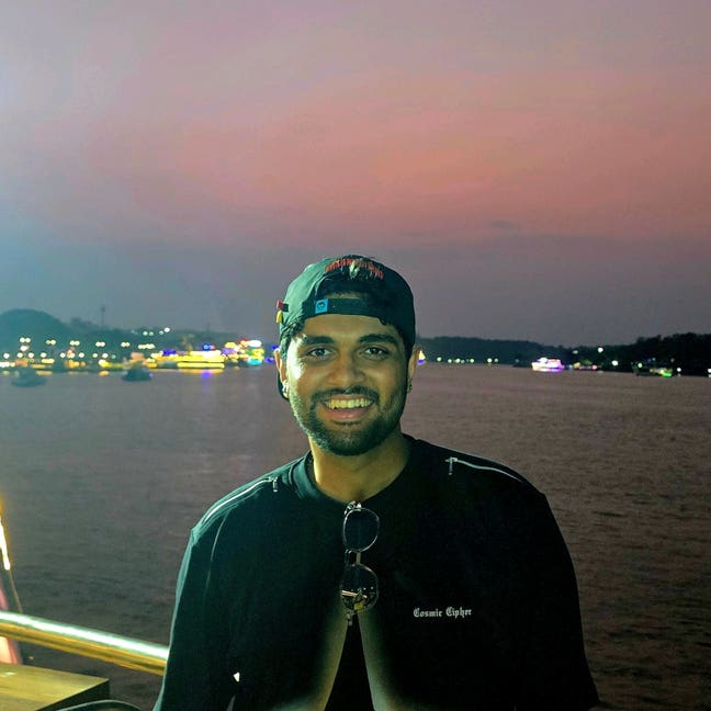 Seeking a Male flatmate for an En-Suite Room Main Photo