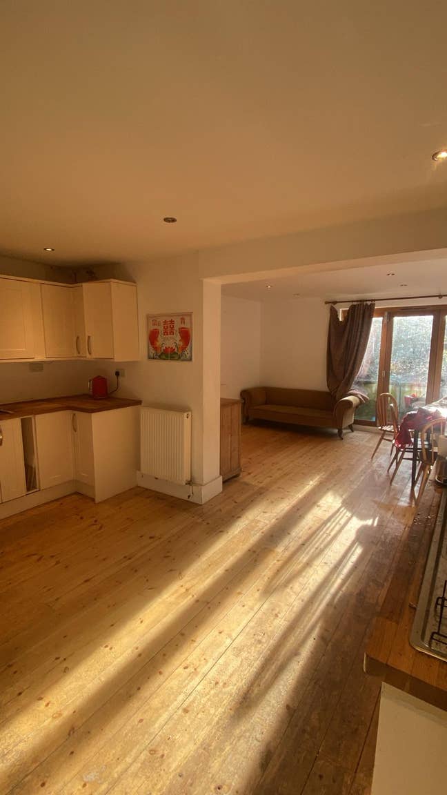 Double Room available in beautiful village Main Photo