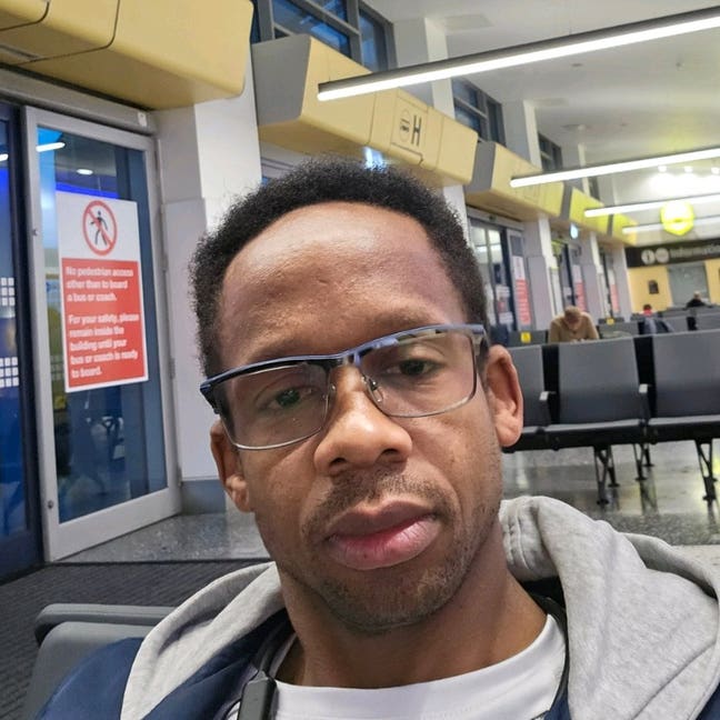 Professional Male seeks a double room Main Photo