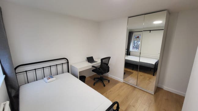 🚿 Newly Refurbished Ensuites - Cosy Home 🏡 Main Photo