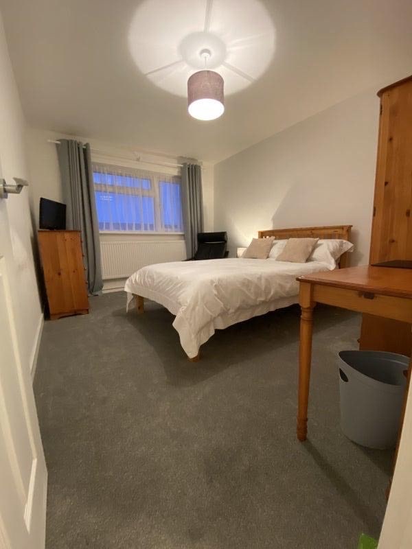 Large Comfortable Room HP2 Main Photo