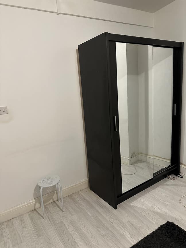 Furnished large double room  Main Photo