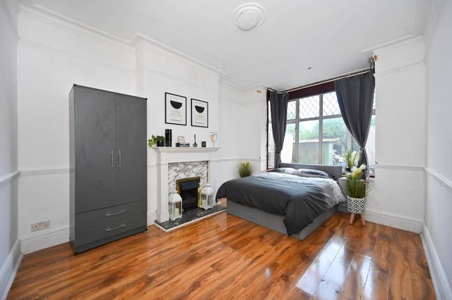 Double Bedroom Including all Bills in Wimbledon🏡 Main Photo