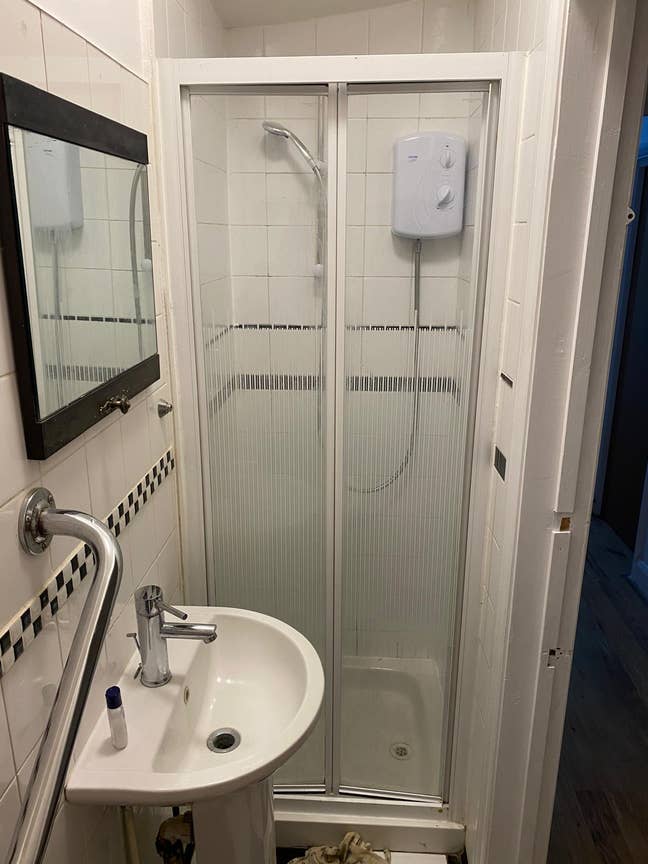 Double Rooms In Barkingside Main Photo