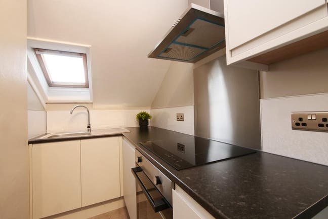 🌟 Self-Contained 1-Bedroom Flat | Dual Occupancy  Main Photo