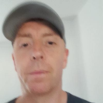 Professional Male seeks a double room Main Photo