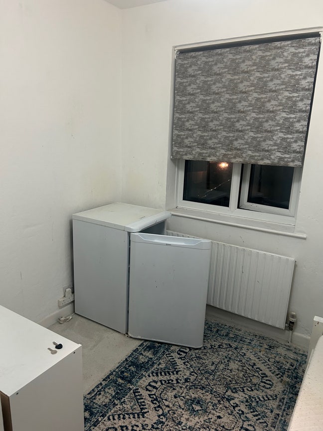 Single room to let Main Photo