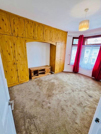  🌟  Ilford  Room  Available  –  IG3 🌟 Main Photo