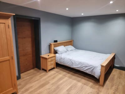 Self contained double room. Main Photo