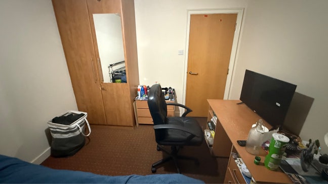 Double bedroom in Flat Main Photo