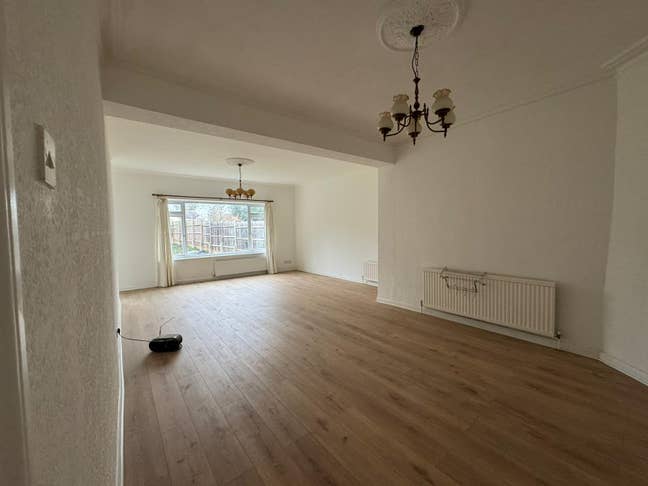 Rooms in Hornchurch available now! Dss/ UC only Main Photo