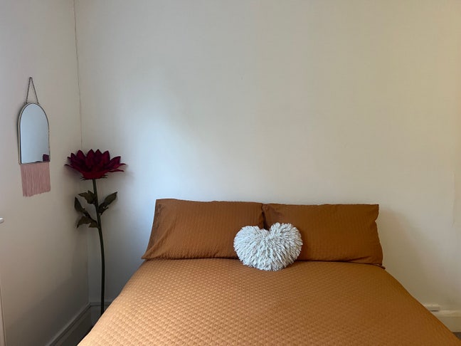 Subletting | Short-Term Stay  Main Photo