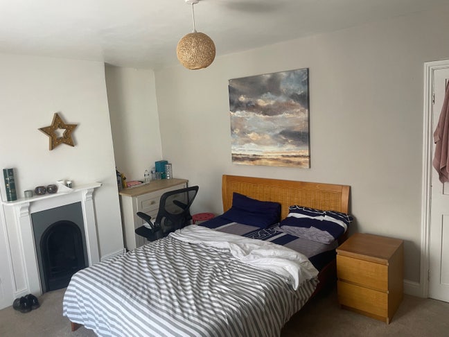 Large double room  Main Photo