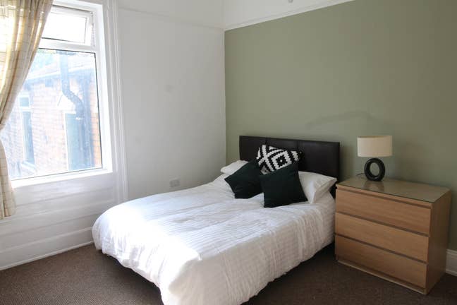 Double rooms off Princes Ave! Sociable housemates Main Photo
