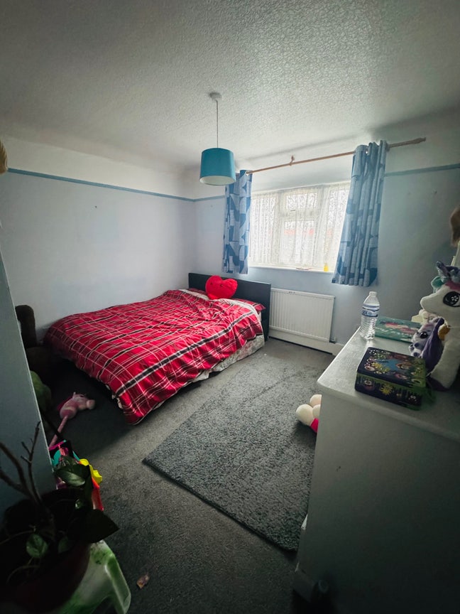 Double room available for girls  Main Photo
