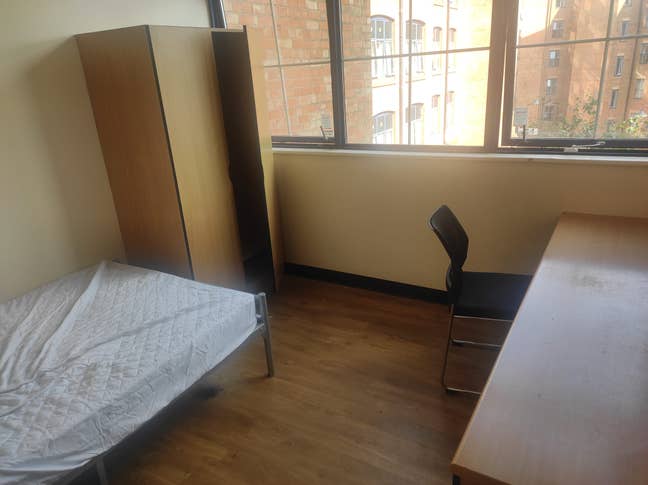 Double Room, Ben Russell Court – Tenancy Takeover Main Photo