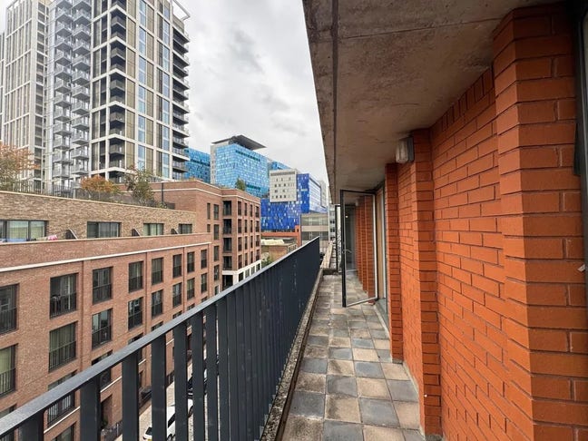 Large Double Room In Whitechapel, Inc Some Bills! Main Photo