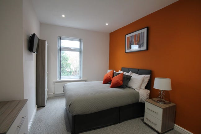 Modern En-Suite Room in East Hull! Available Now Main Photo