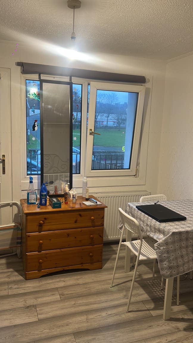 Room with reasonable rent  Main Photo