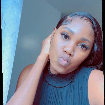 20 year old Female seeks a single or double room Main Photo