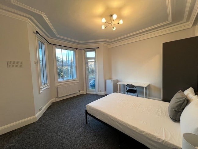 🛏️ ✨ Premium Rooms Available /Golders Green Main Photo