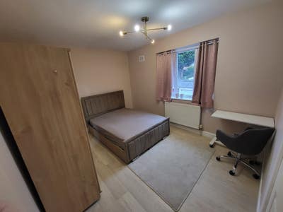 Double Room in Brand New Home- Great Location Main Photo