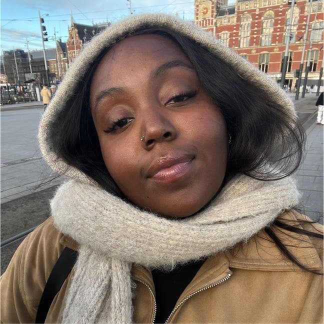 Hi, My name is Esther, I’m 24 years old and cu.. Main Photo