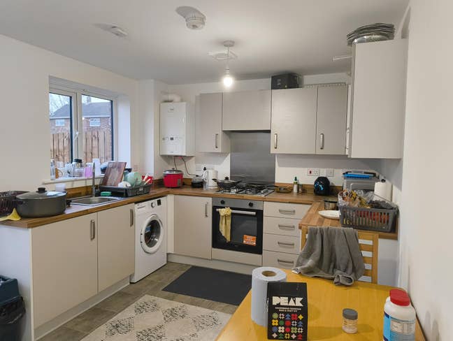 Budget-Friendly Single Room Main Photo