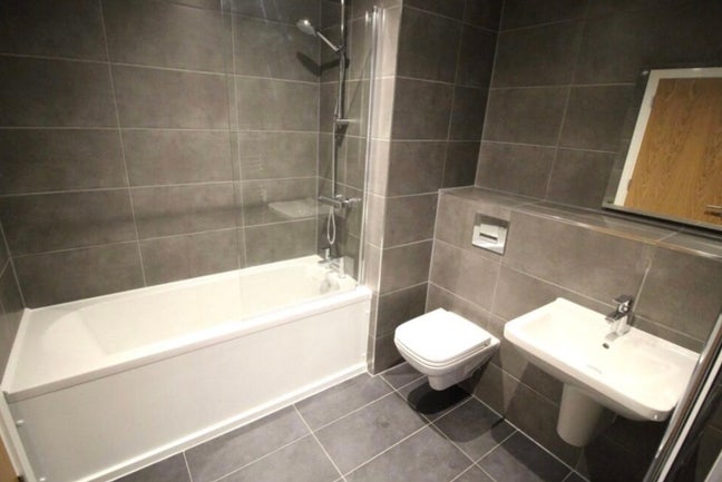 Double Room (Ensuite) at Manchester City Center!  Main Photo