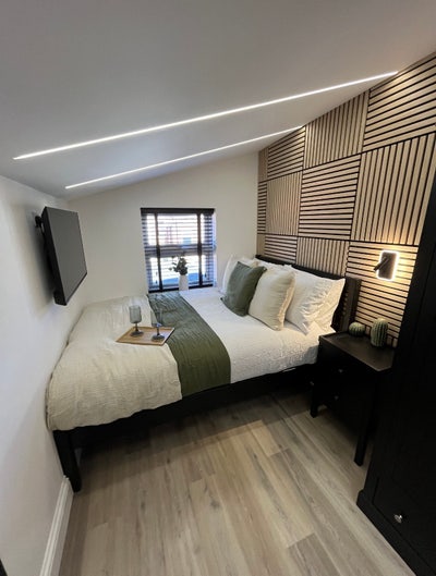 8 Double En-Suites - Renovated - Northampton Main Photo