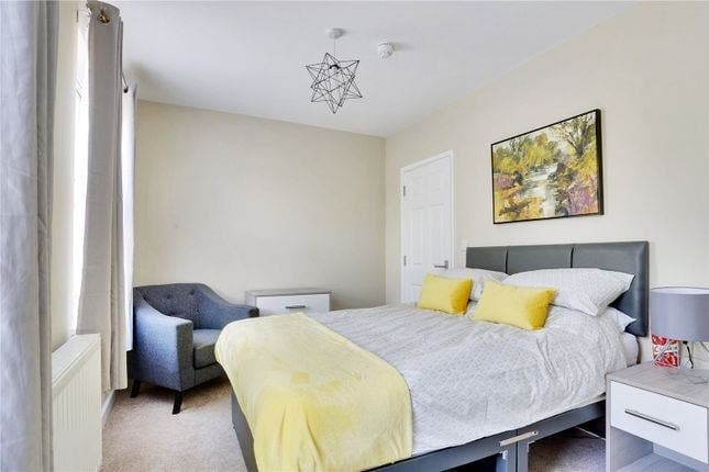 • Bills Included • Ensuite Room • City Centre • Main Photo