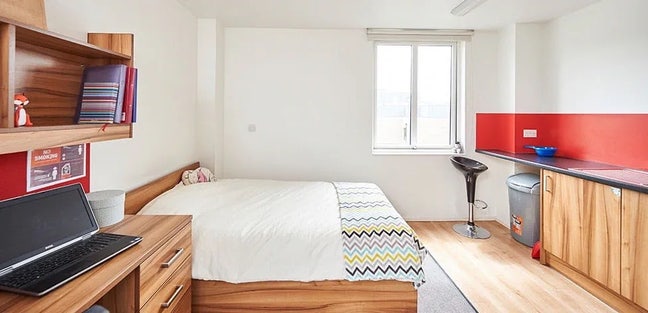 CB1 Accommodation Deluxe Studio Main Photo