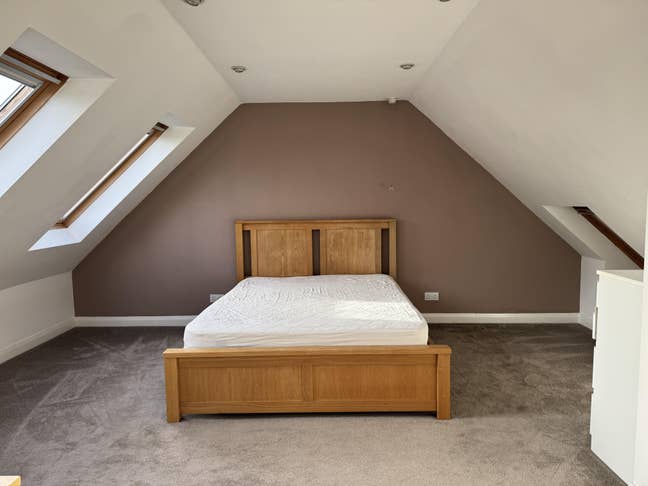 Nice Double with En-suite Main Photo