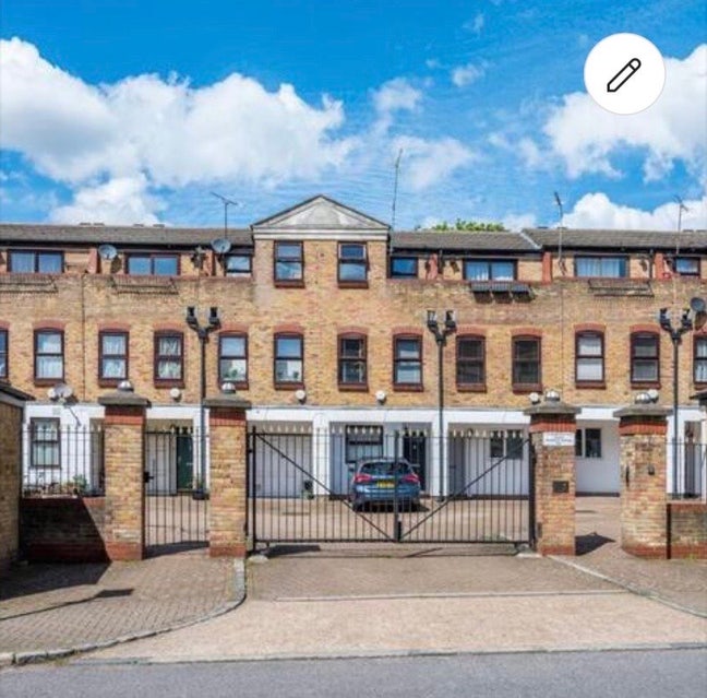 Short-term let en-suite room in Bow E3 Main Photo