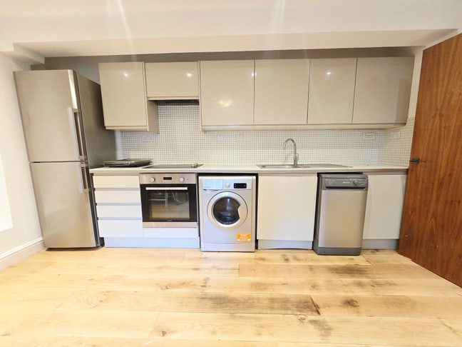 Whole Beautiful 3 Bedroom property in archway Main Photo