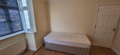 1 double room for rent in shared house Main Photo