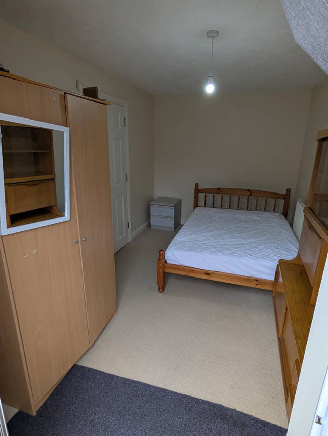 Spacious Ground Floor Room with Separate Bathroom  Main Photo