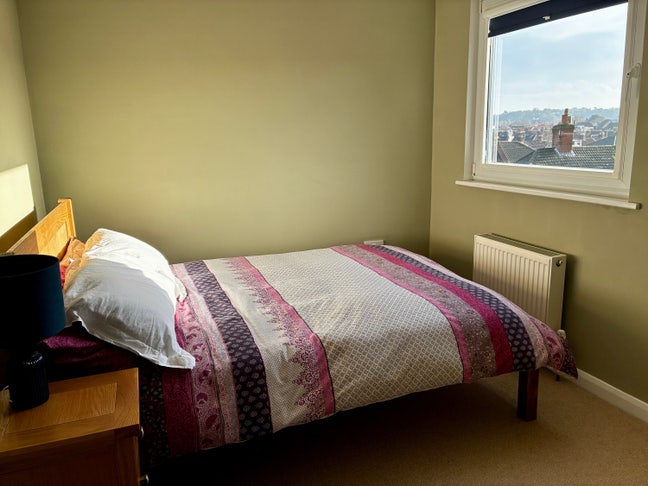 Double room to rent close to city centre Main Photo